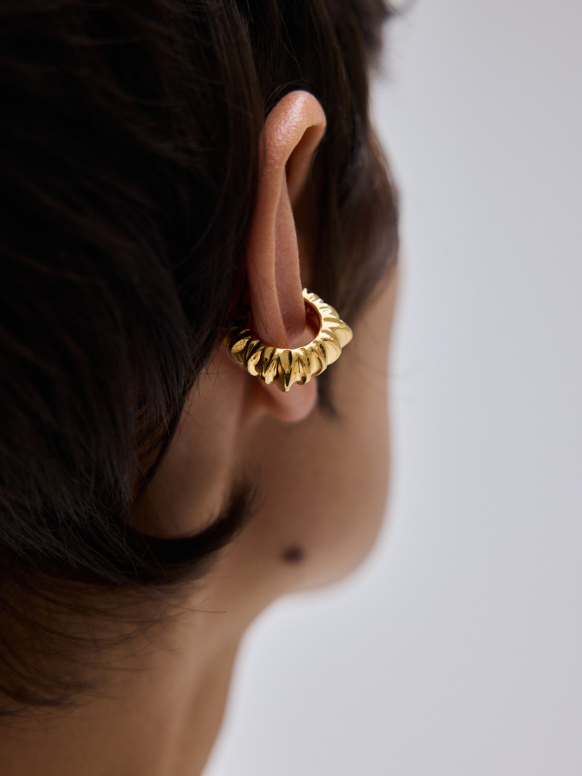 Кипящий кафф с позолотой