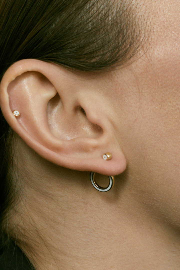 Пуссета для пирсинга Луна из лимонного золота