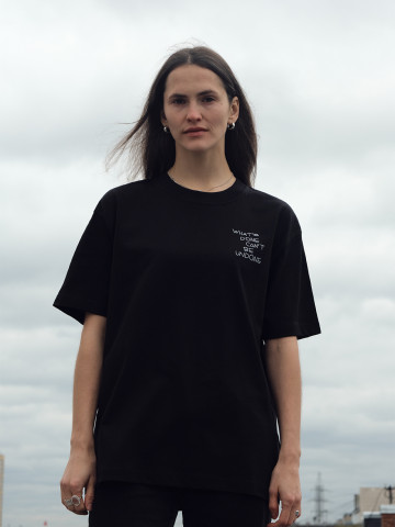 Футболка What's done can&rsquo;t be undone черная