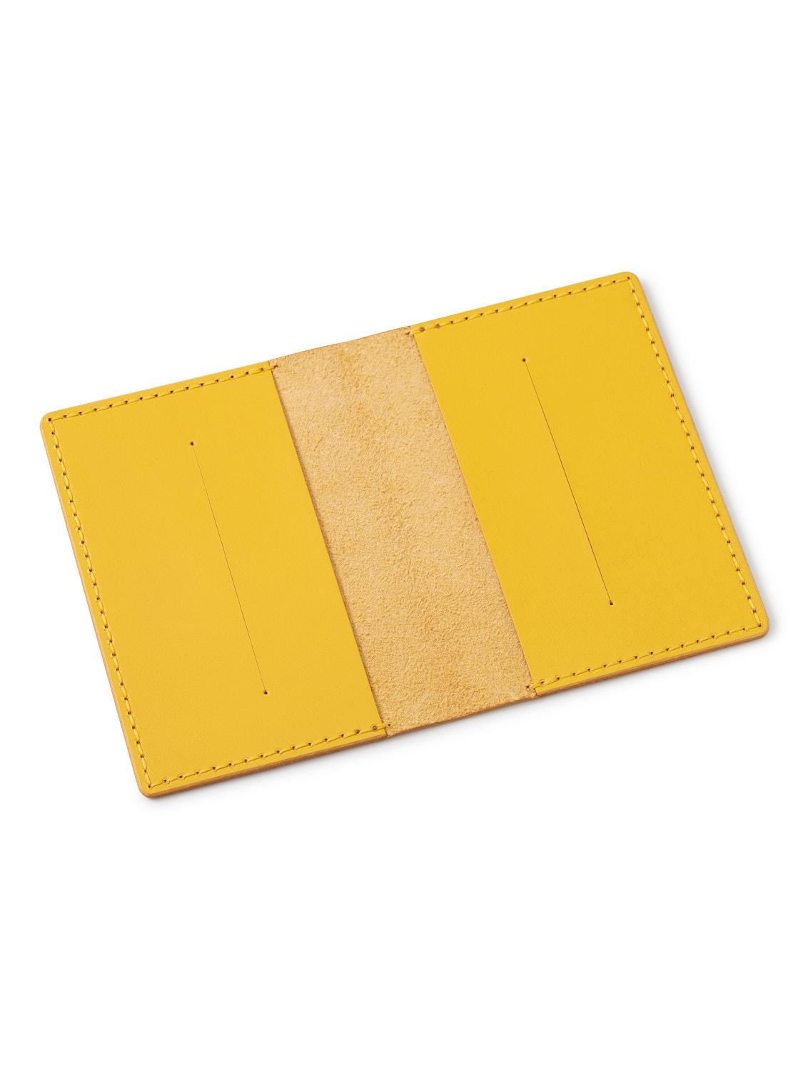 Обложка на паспорт из желтой кожи 